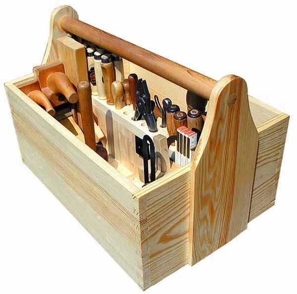 Деревянный ящик с ручкой для инструментов фото
