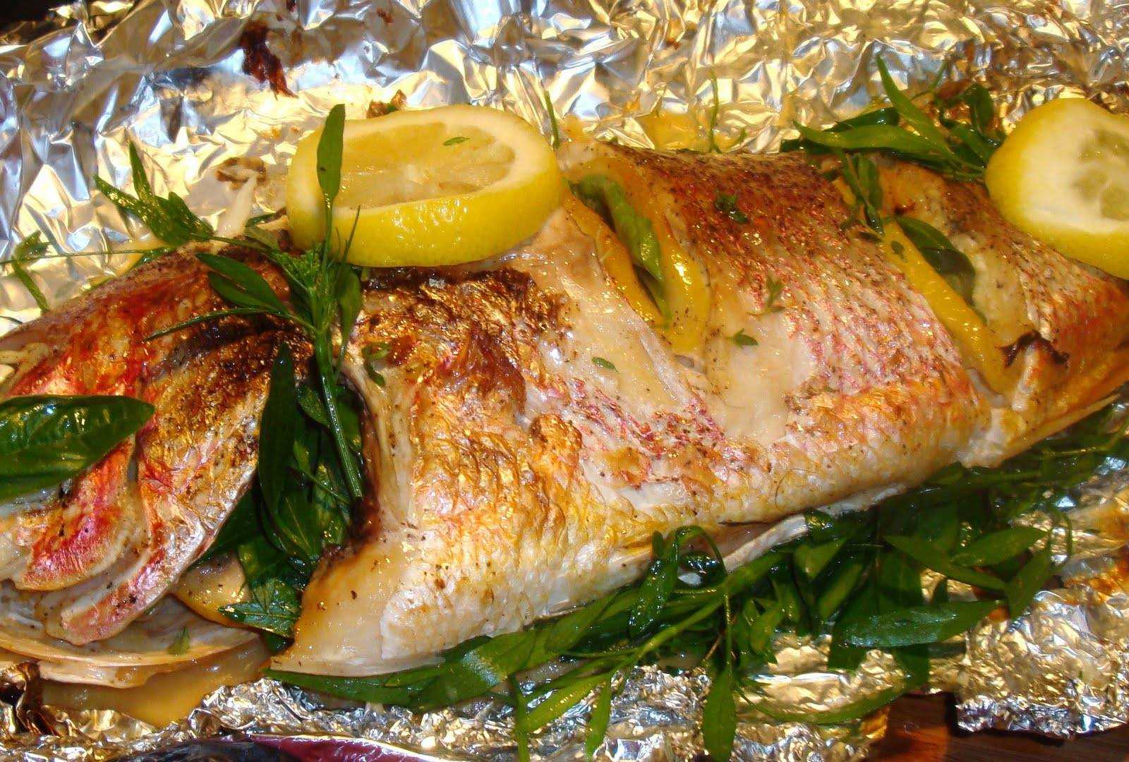 Как запечь рыбу в фольге в духовке рецепт с фото пошагово