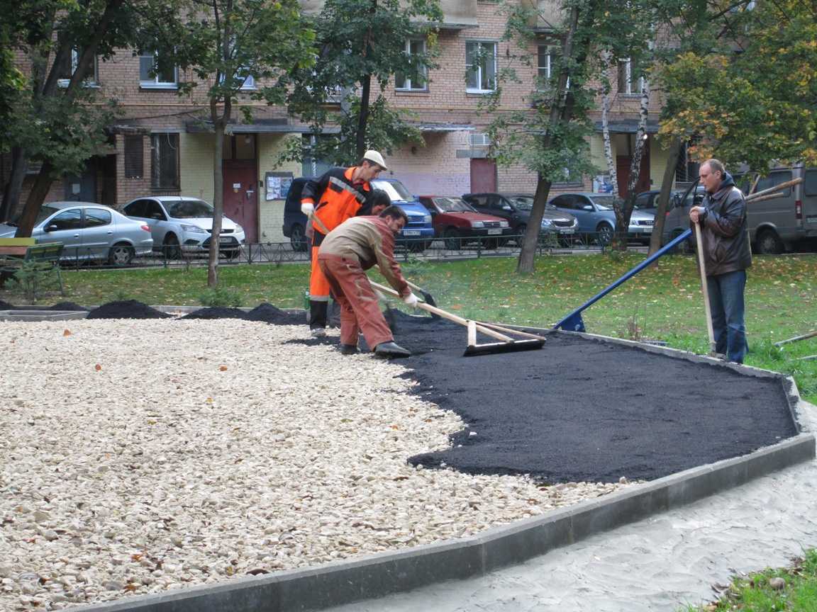 Резиновый асфальт: универсальное мягкое покрытие для дорог и площадок, его стоимость, а также все об использовании крошки от покрышек в дорожном строительстве