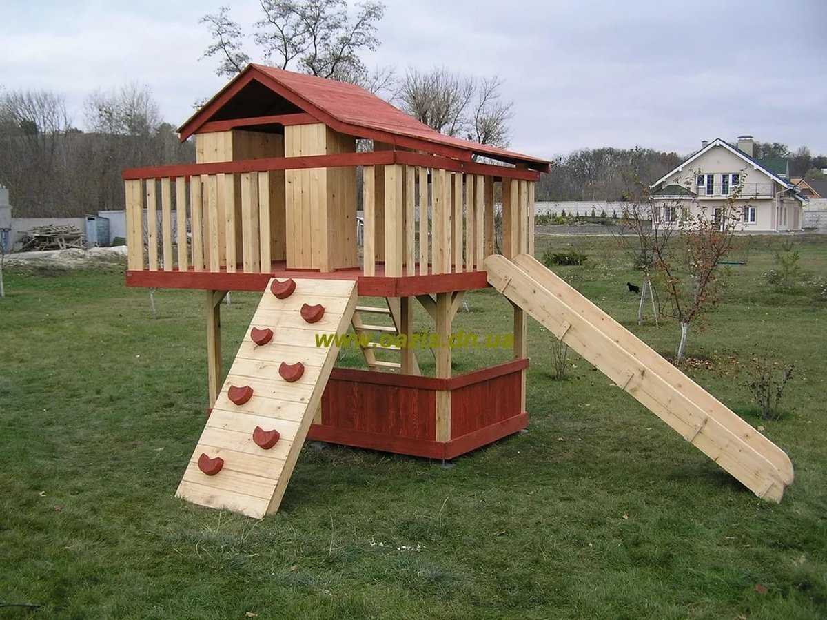 Деревянный домик для детей на дачу: постройка своими руками