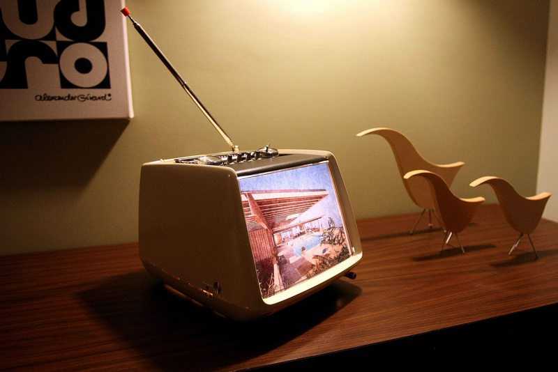 Что можно сделать из старого телевизора: идеи, фото