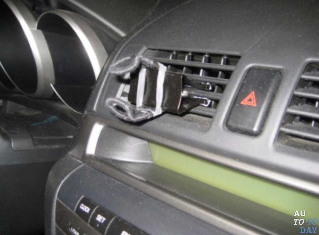 Как сделать держатель для телефона в авто своими руками? 3 простых конструкции